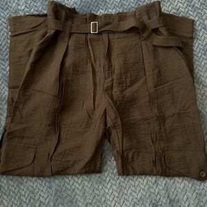 🦋Dark Green bag styled capris🦋